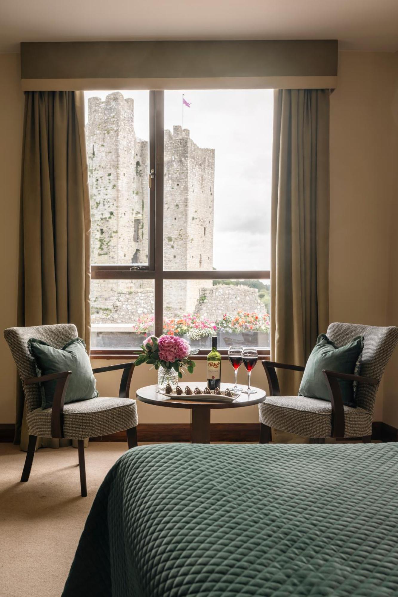 Trim Castle Hotel Exterior foto